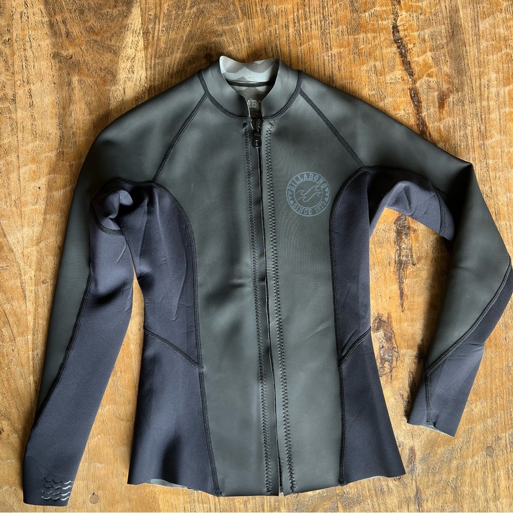 Billabong Women's Black surf capsule wetsuit Jacket neoprene